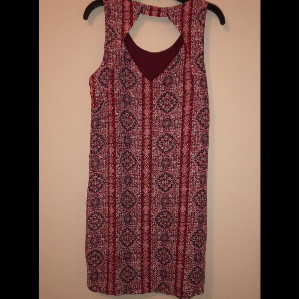 Springtime Maroon Floral Dress - Picture 2 of 2